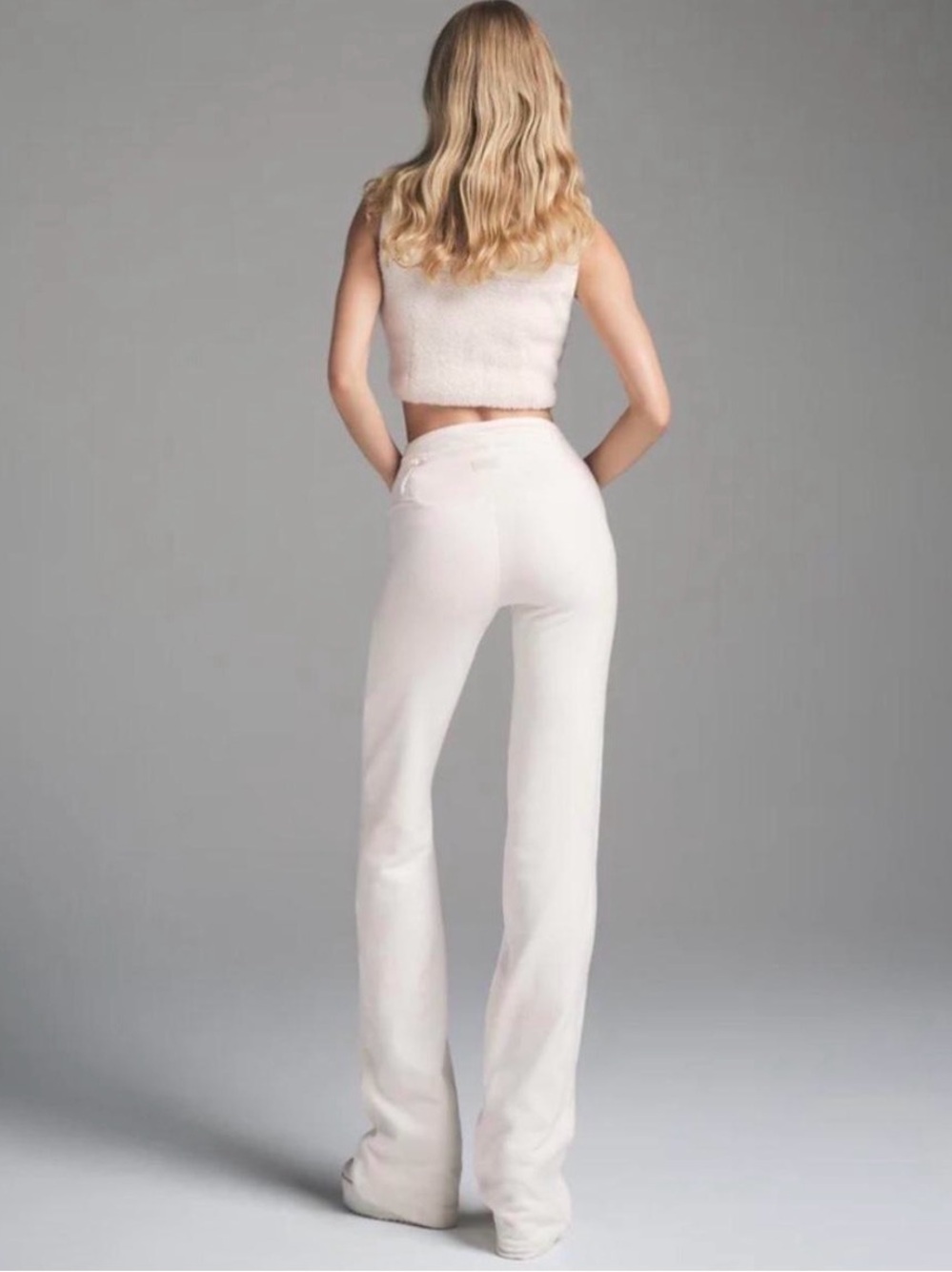 SKIMS Fleece Lounge pants in ecru size small